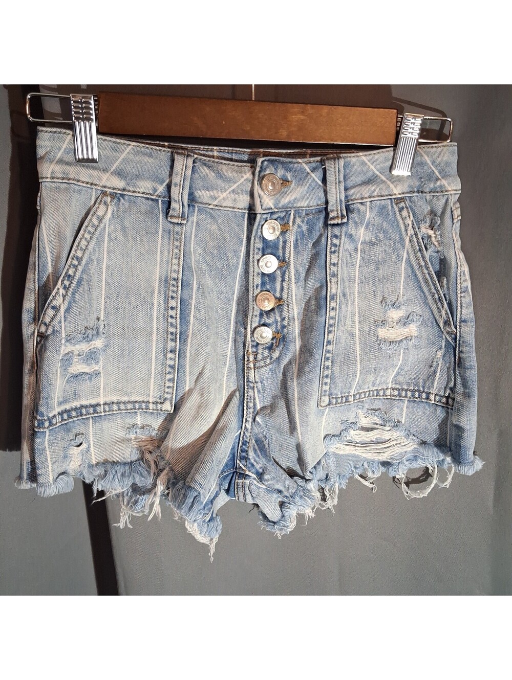 REWASH Distressed Light Wash Denim Shorts Size 26